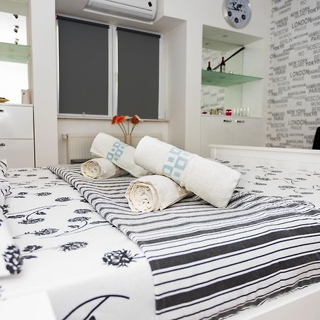 Imperial City Center - 1 Bedroom Apartment Бухарест Экстерьер фото